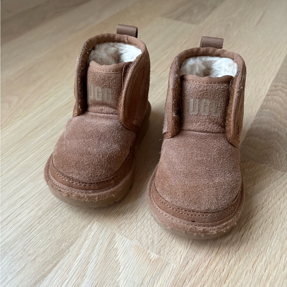 UGG Toddler's Neumel EZ-fit Bootie